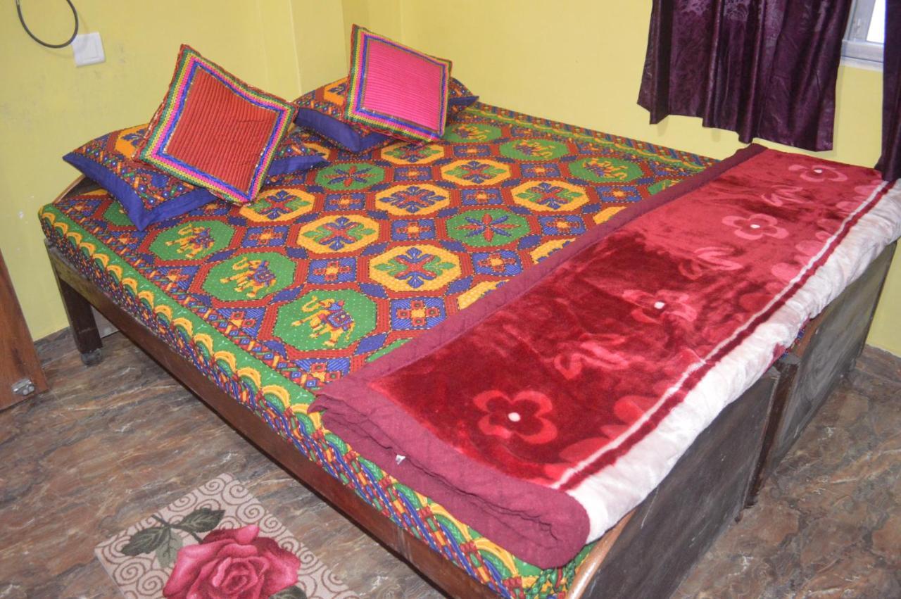 Azure Family Paying Guest House Varanasi Exteriör bild