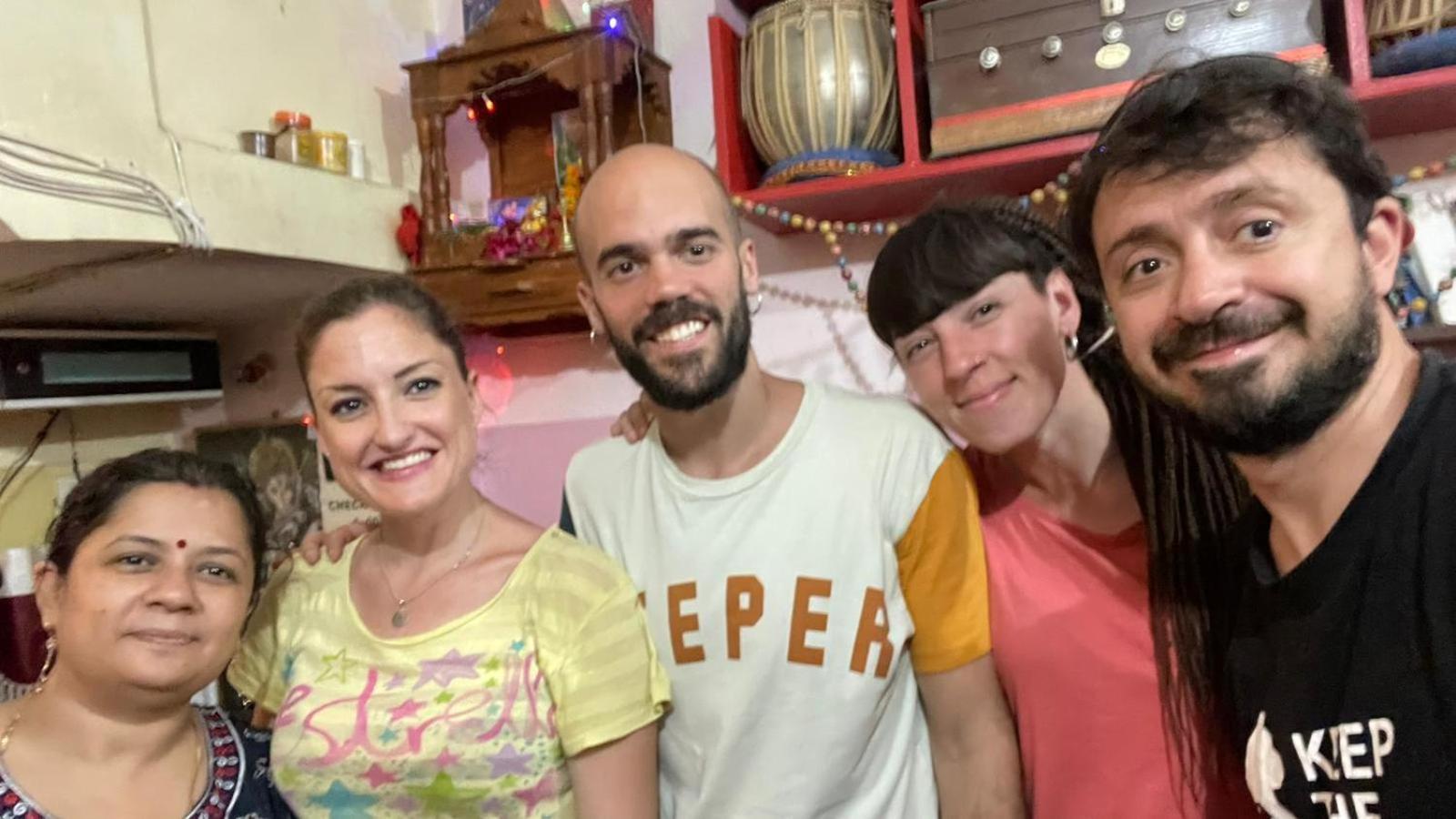 Azure Family Paying Guest House Varanasi Exteriör bild